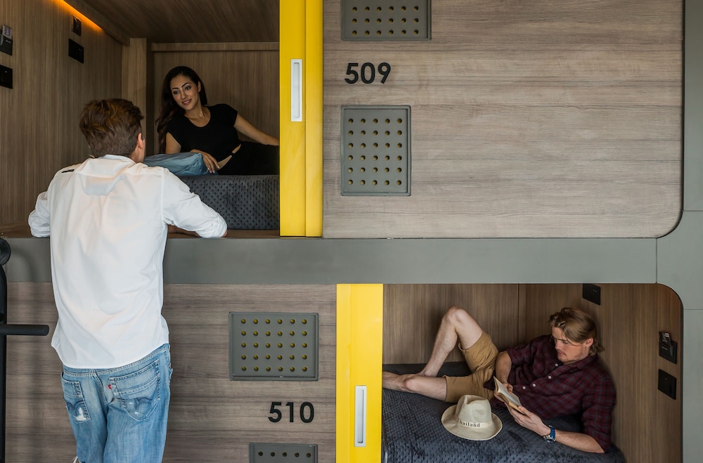 Capsule Suite (Upper and Lower) thumbnail 5