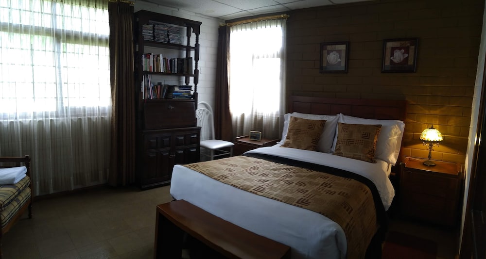 Family Double Room, 1 Queen Bed, Garden View, Ground Floor photo 1