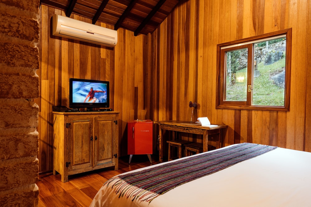 Honeymoon Cabin photo 2