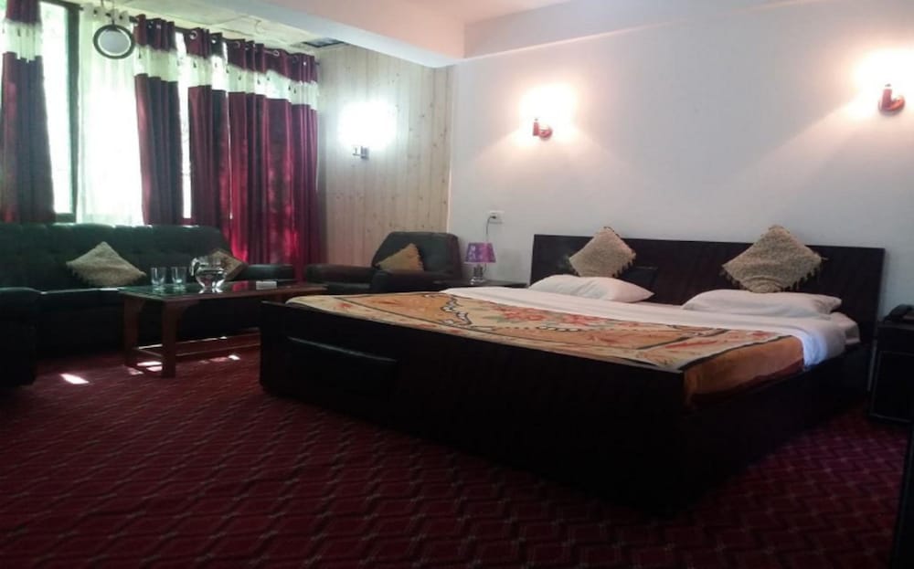 Deluxe Duplex, 1 Double Bed, Smoking photo 2