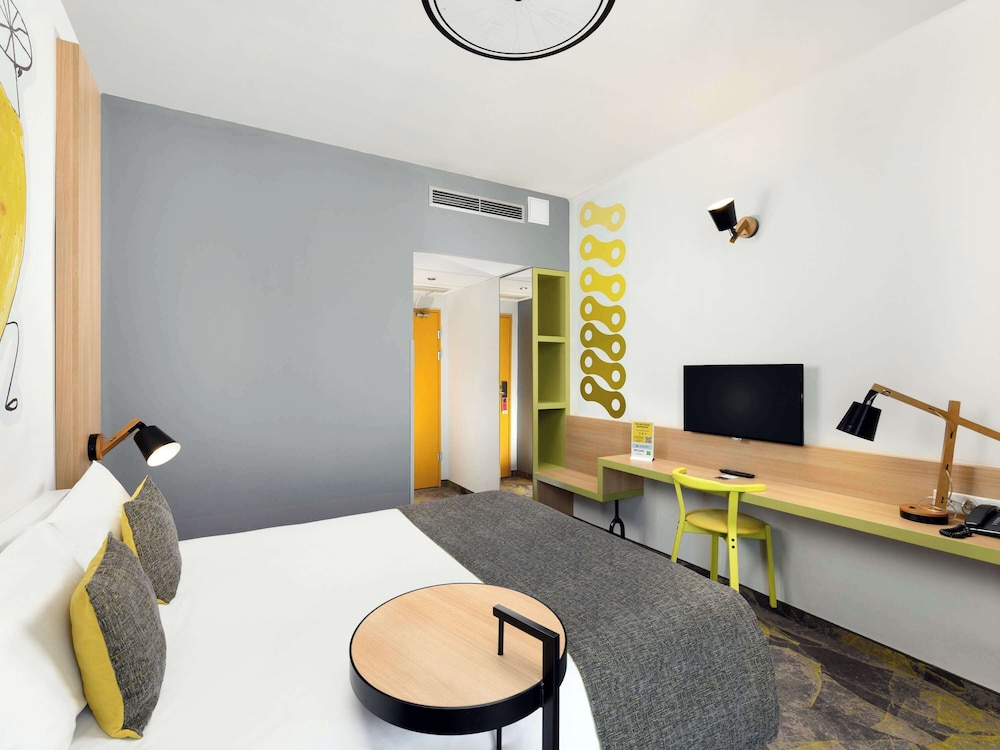 Design Double Room, 1 Double Bed thumbnail 5