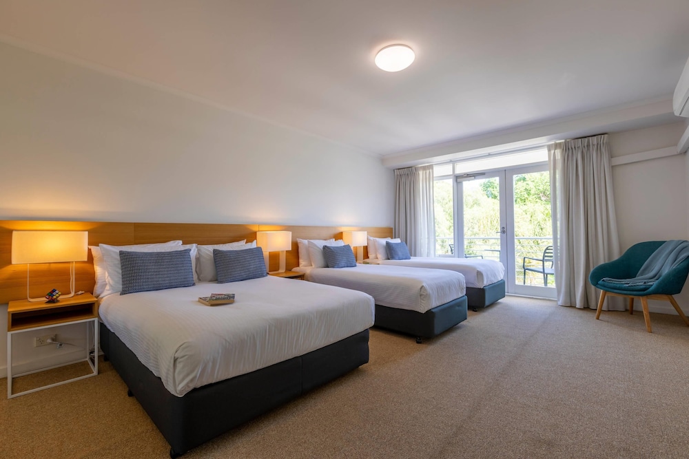 2 Bedroom, 1 Queen Bed, Non Smoking photo 3