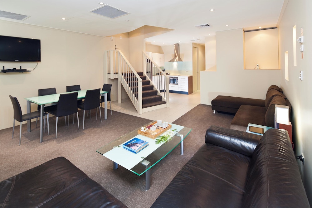 Standard Apartment, Multiple Beds, Non Smoking, Kitchen