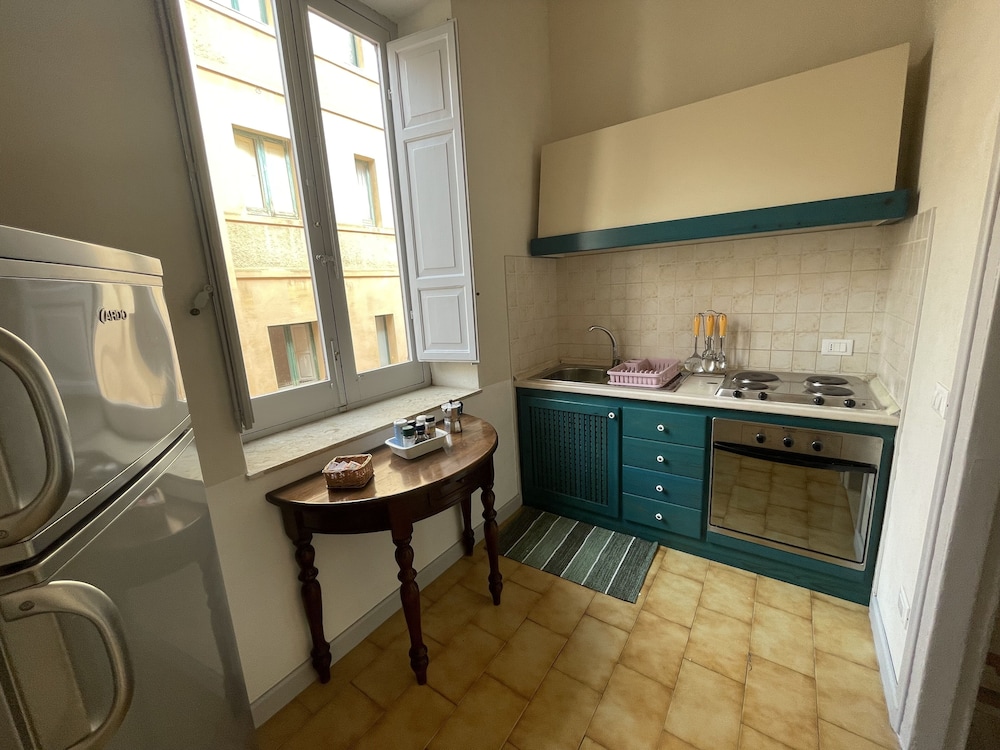 Basic Apartment photo 3