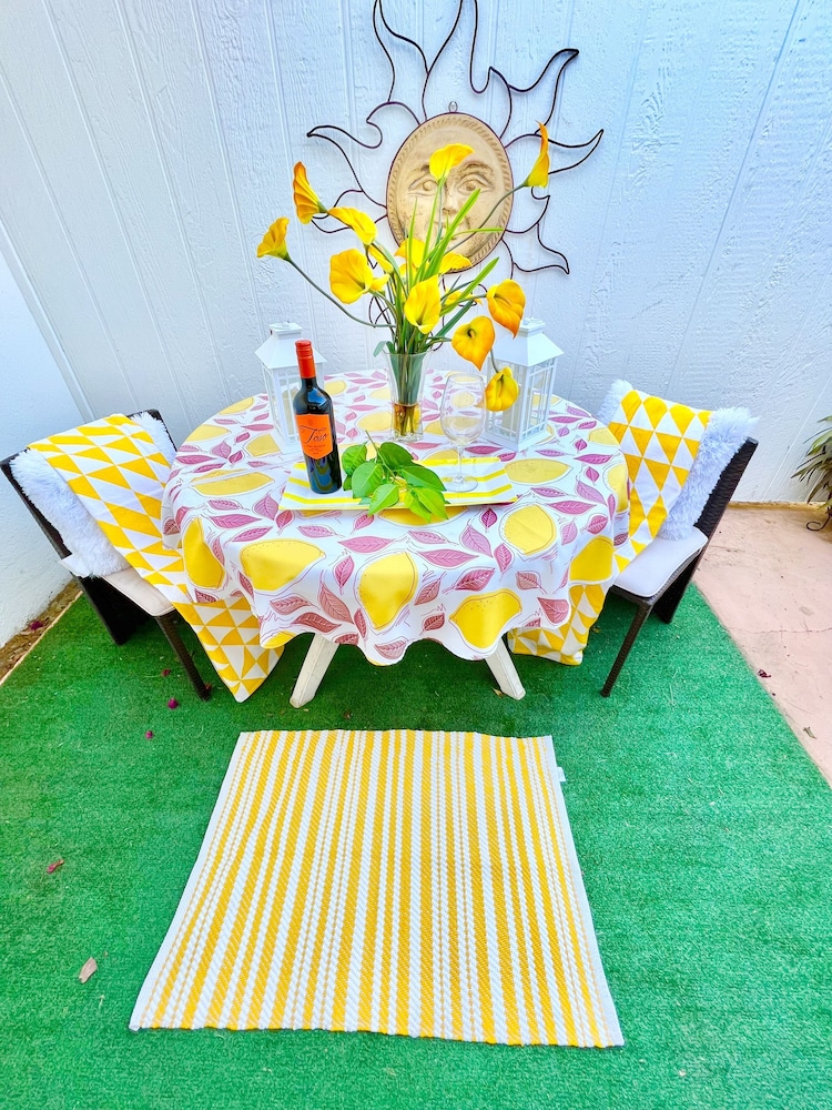 Patio King Bungalow Kitchen photo 3