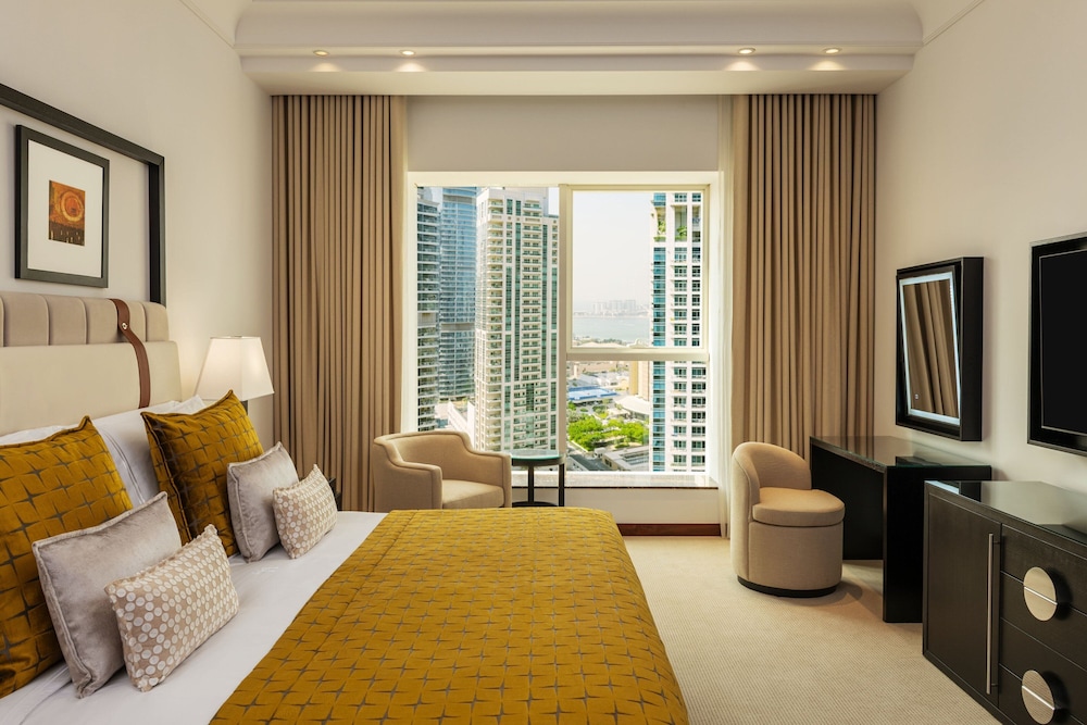 Junior Suite, 1 King Bed, Kitchen