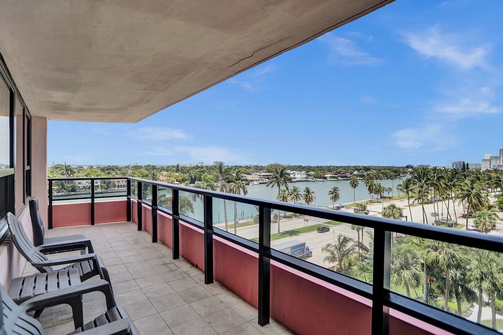 Spacious 2 Bedroom 2 Bathroom - 820