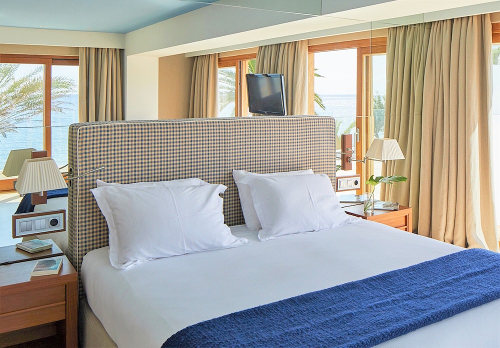 Deluxe Double Room, Private Pool - Photo 6