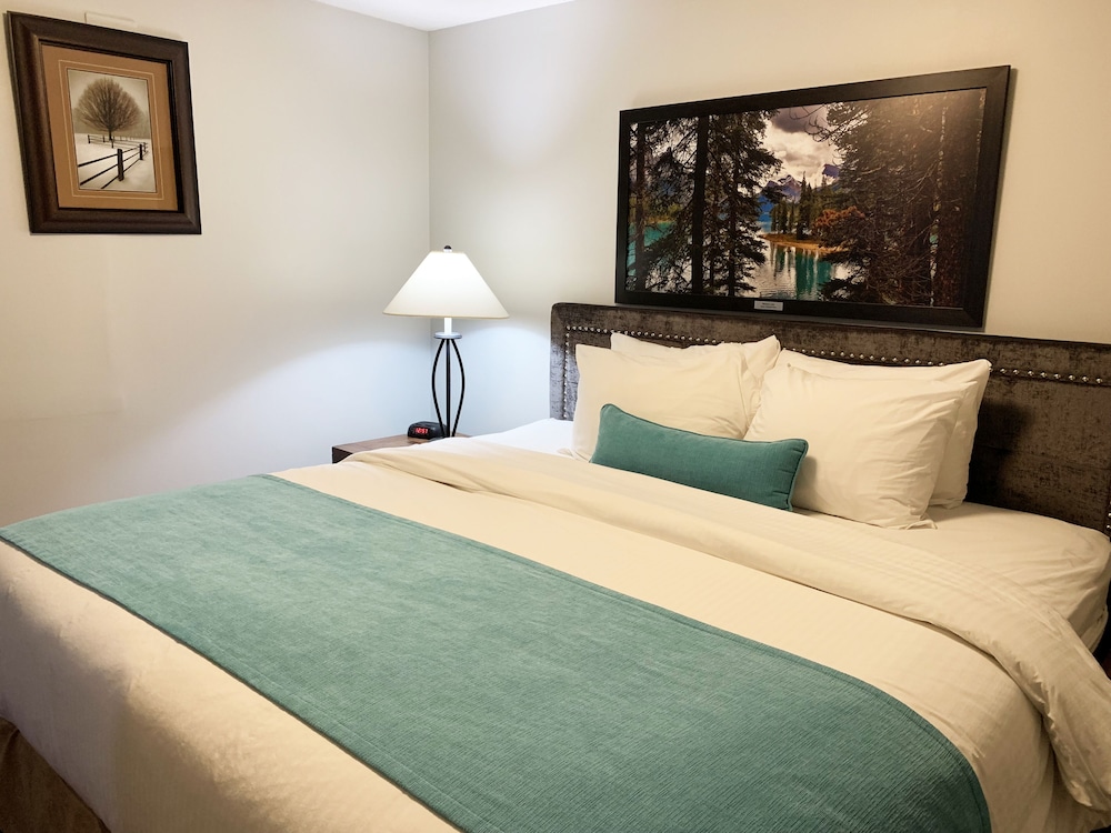 Standard Room, 1 King Bed - Photo 10