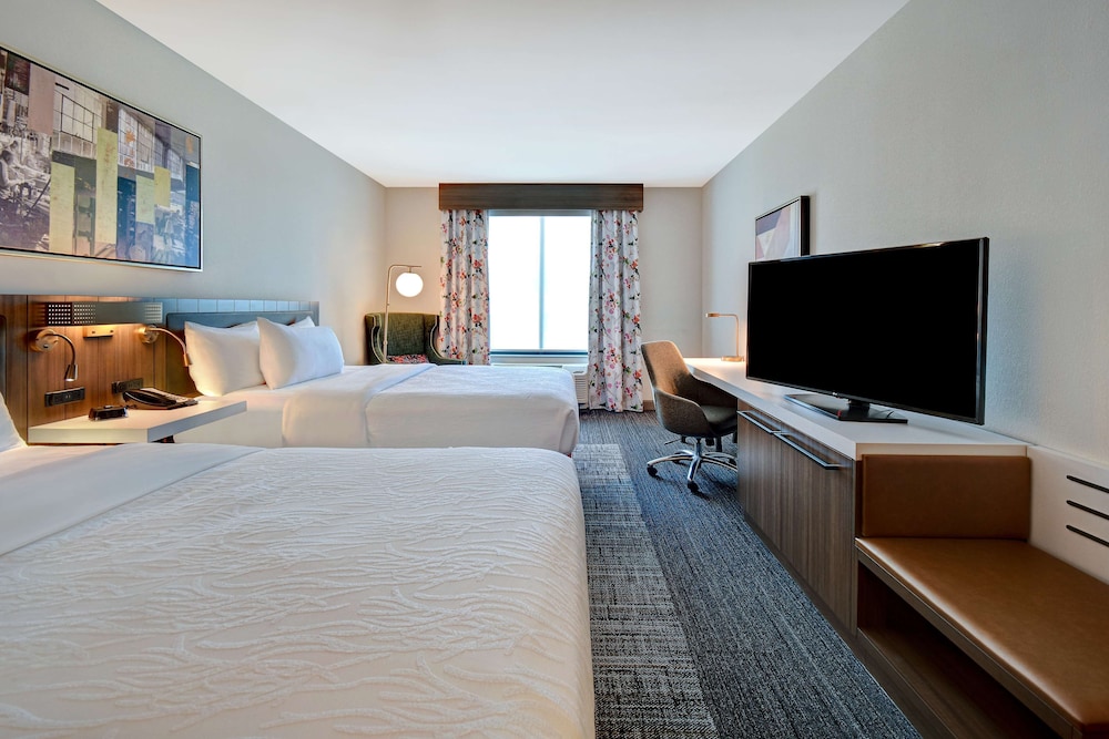 Room, 2 Queen Beds, Accessible (Hearing) - Photo 1