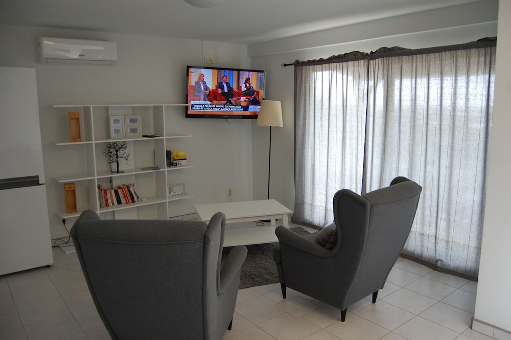 Charming 3-bedroom Villa With Wifi and Central Heating in Beautiful Santa Bárbar, 写真 34
