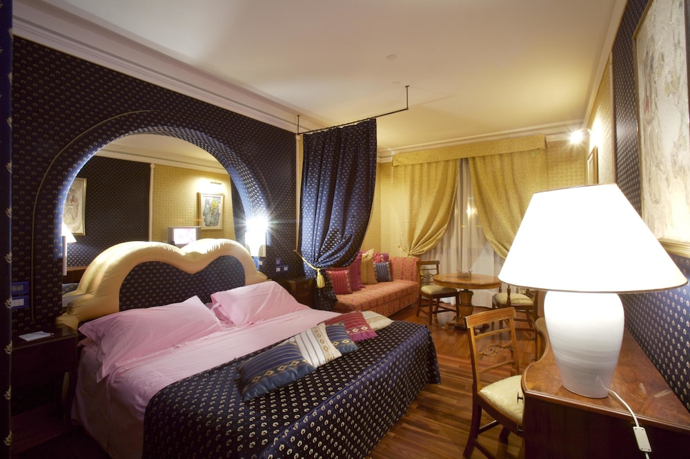 Junior Double Room, Jetted Tub photo 3