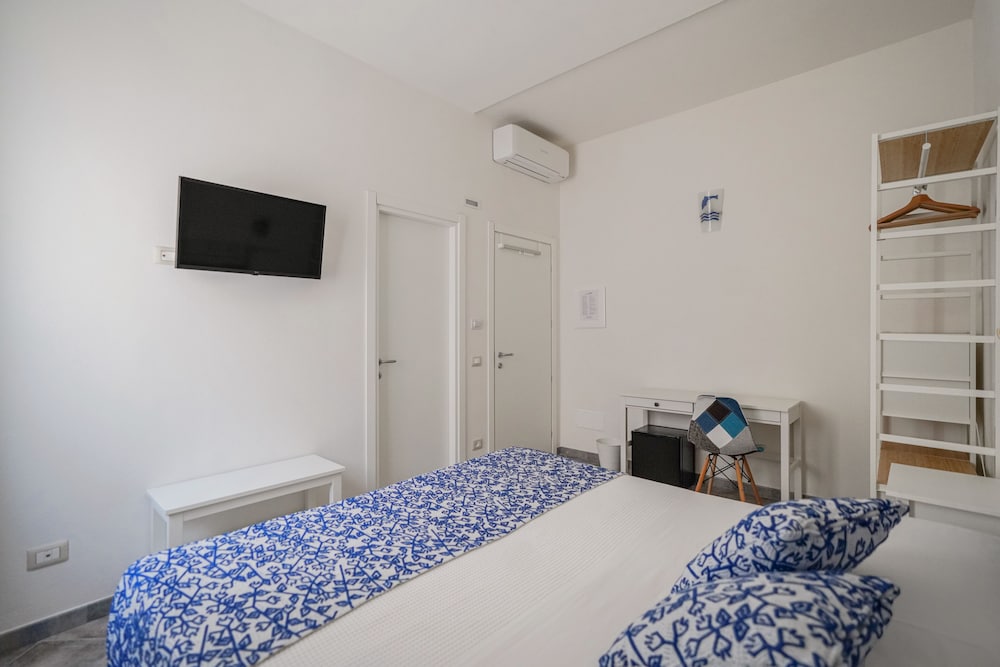 Comfort Room, 1 Queen Bed photo 3