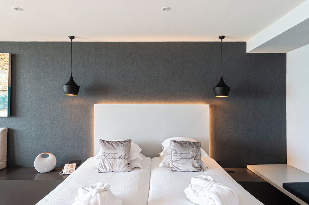 Junior Suite, 2 Twin Beds, Accessible, Sea View photo 2