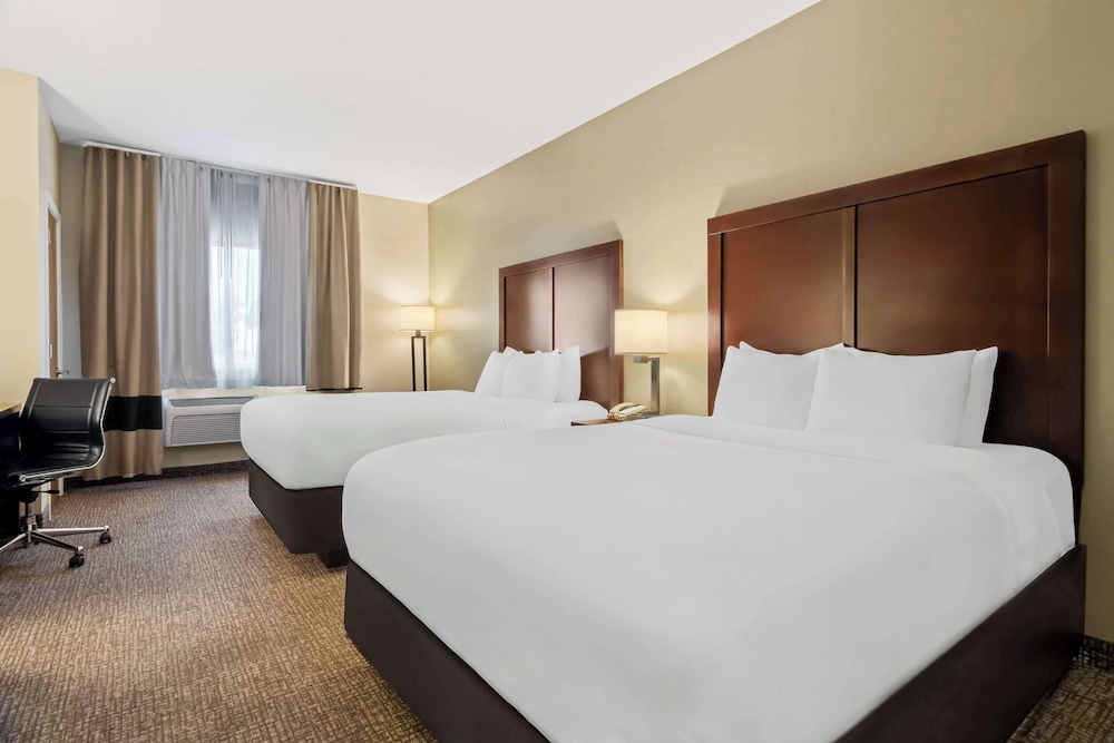 Room, 2 Queen Beds, Accessible, Non Smoking