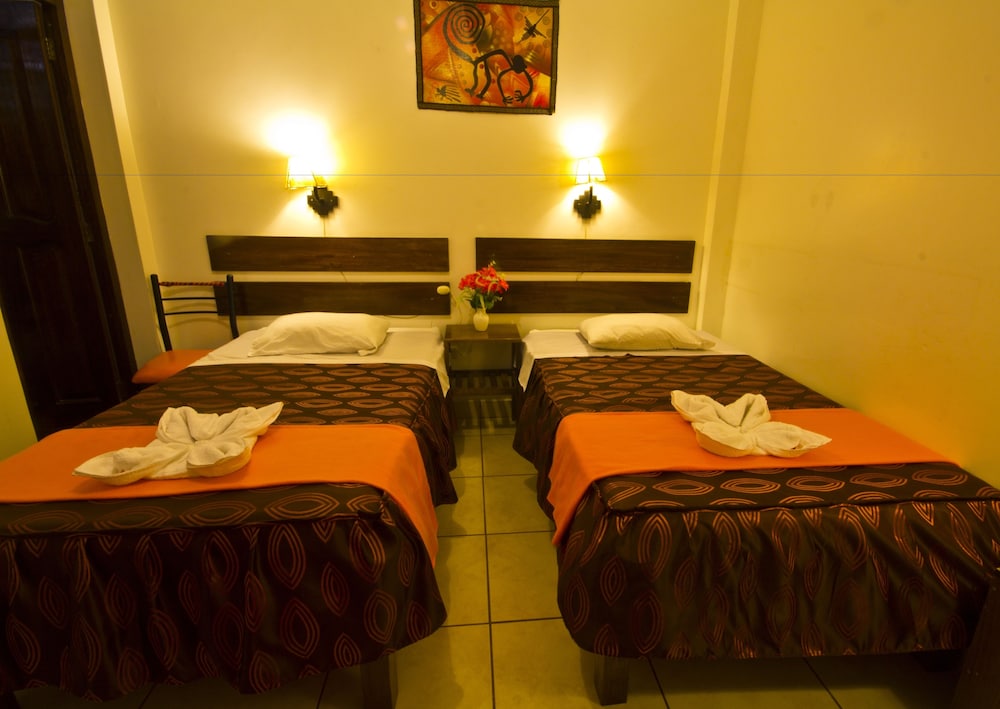 Basic Twin Room, 2 Twin Beds, Non Smoking photo 2