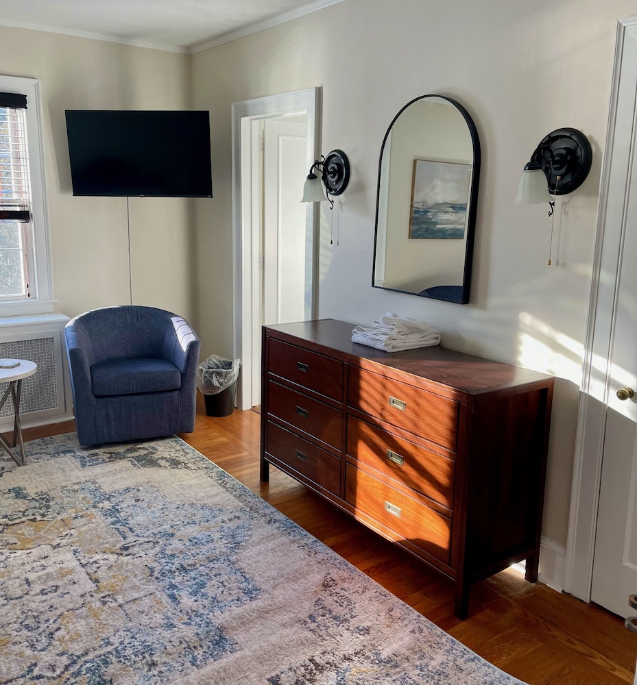 Sibley Room photo 2