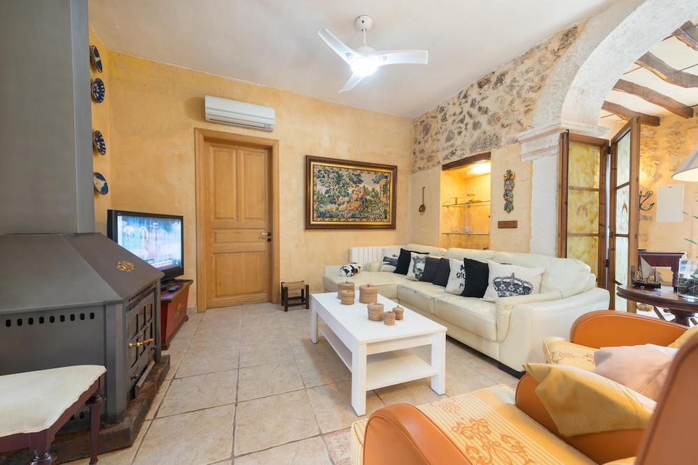 Villa photo 3
