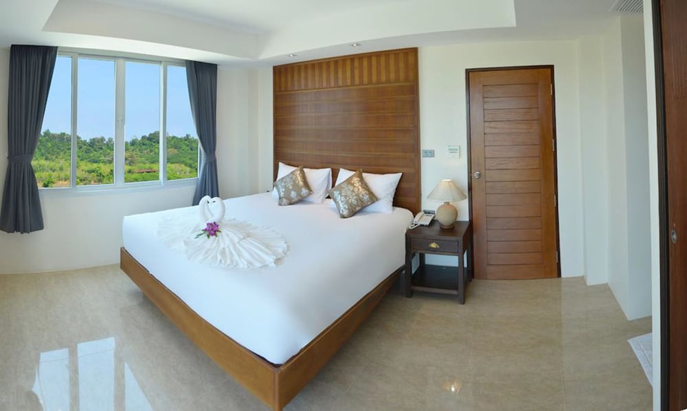 Standard Double Room (Free Roundtrip Airport Transfer)