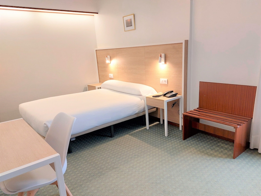 Standard Room - Photo 4