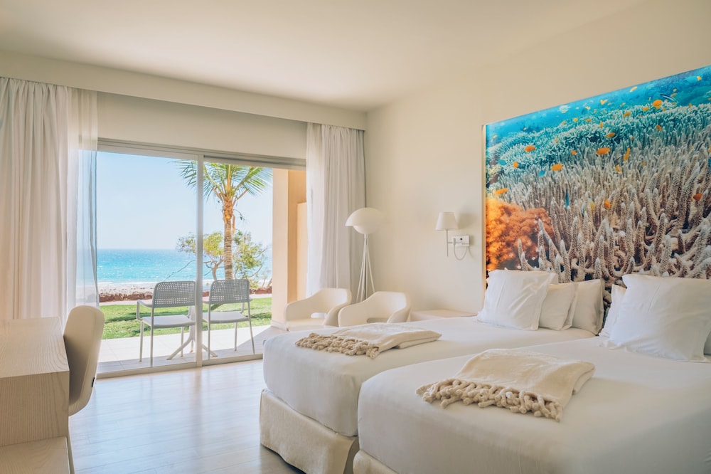 Habitación Doble, Vista Parcial al Mar (Uso Individual)