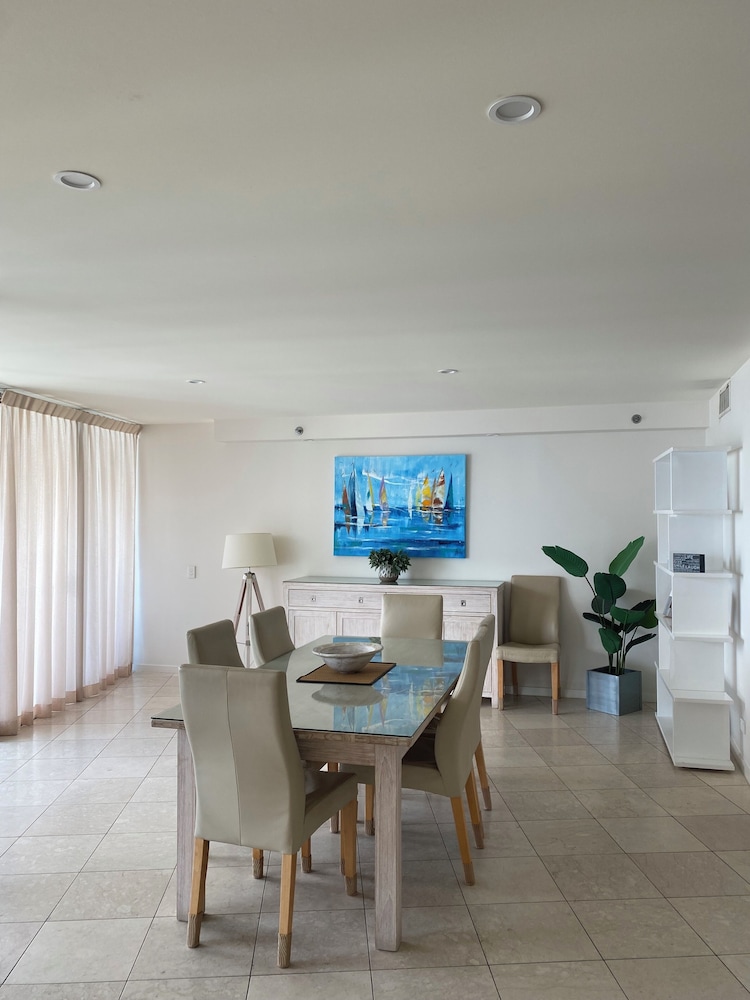 Superior Apartment, 3 Bedrooms, Ocean View photo 3