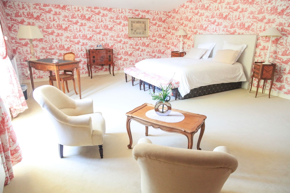 Suite, Private Bathroom, Vineyard View - Photo 1