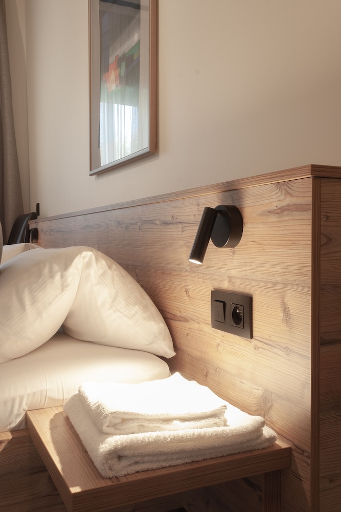 Superior Room, 2 Twin Beds, Non Smoking, Garden View photo 2