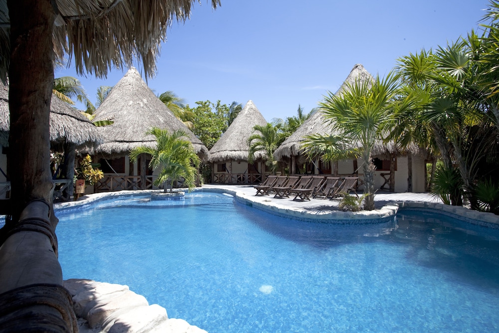 Bungalow, 2 Double Beds, Pool View - Photo 21