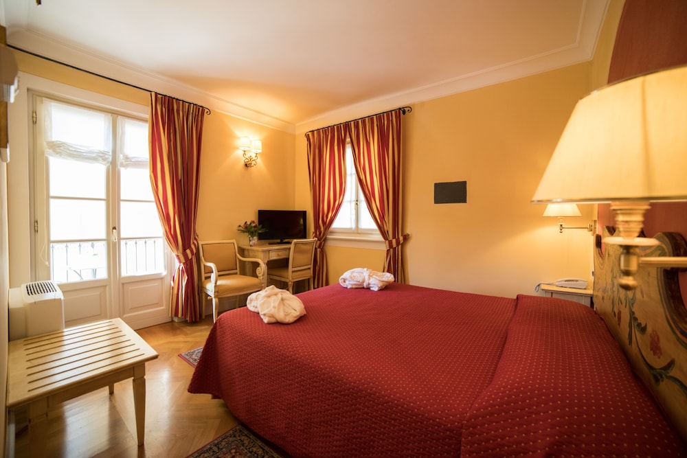 Queen Room - Photo 1