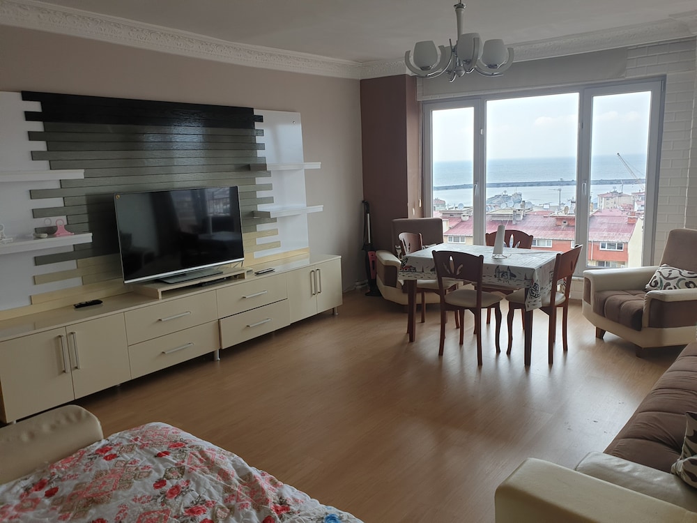 Apartment photo 3
