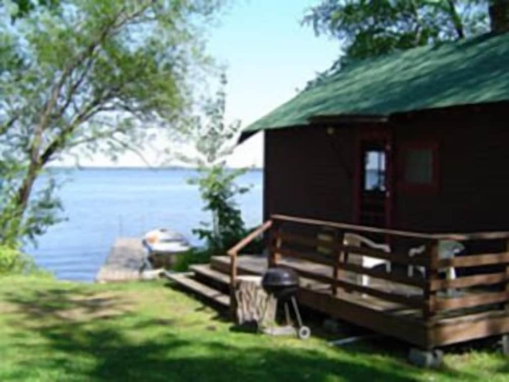Daybreak Cabin photo 2