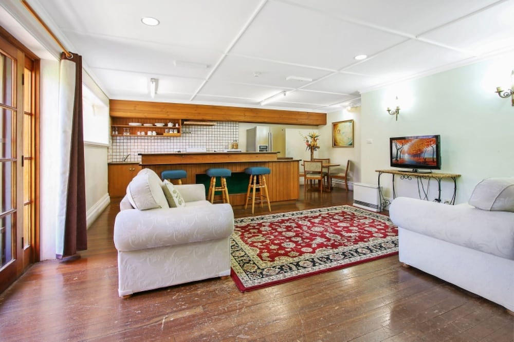 Standard Suite, 1 Bedroom, Non Smoking, Kitchenette (Self-Contained Flat) photo 2