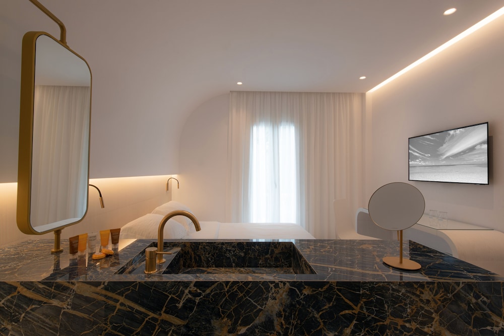 Bright Room - Photo 1