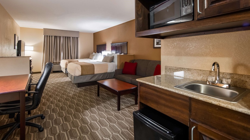 Suite, 2 Double Beds, Accessible, Non Smoking - Photo 2