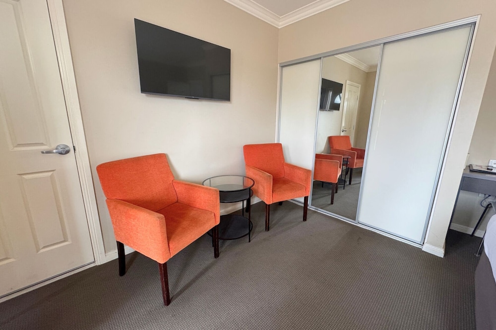 Family Suite, 2 Bedrooms (Interconnecting Family) photo 2