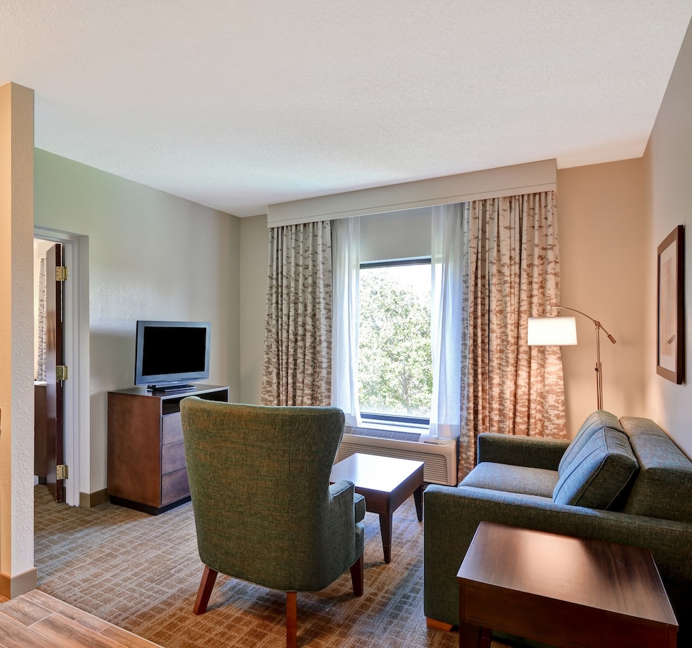 Suite, 1 King Bed, Accessible (Hearing)