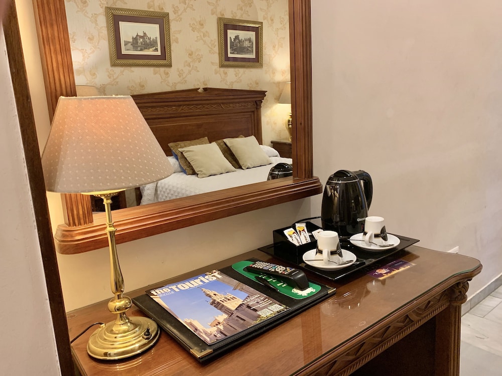 Double Room - Photo 14