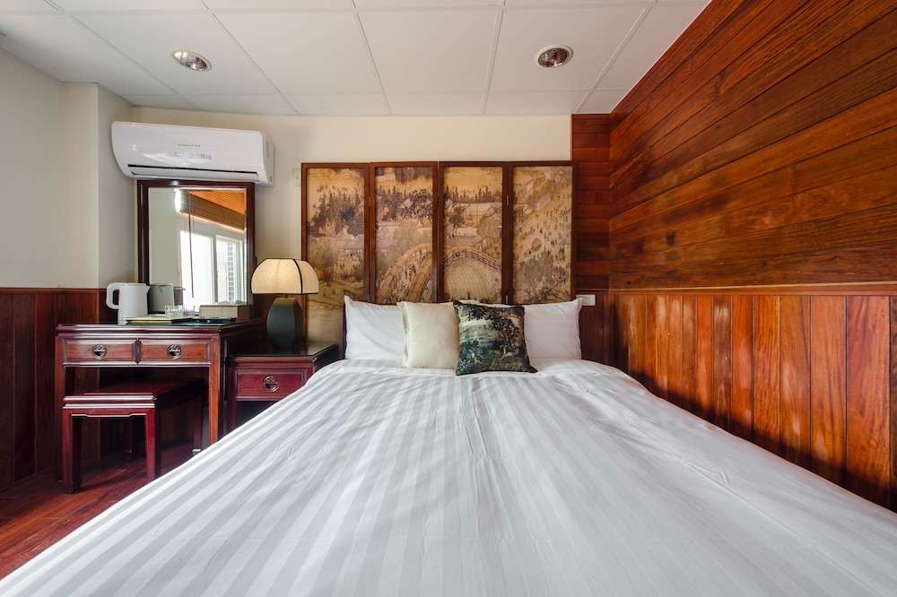 Superior Double Room with Side Sea View photo 2