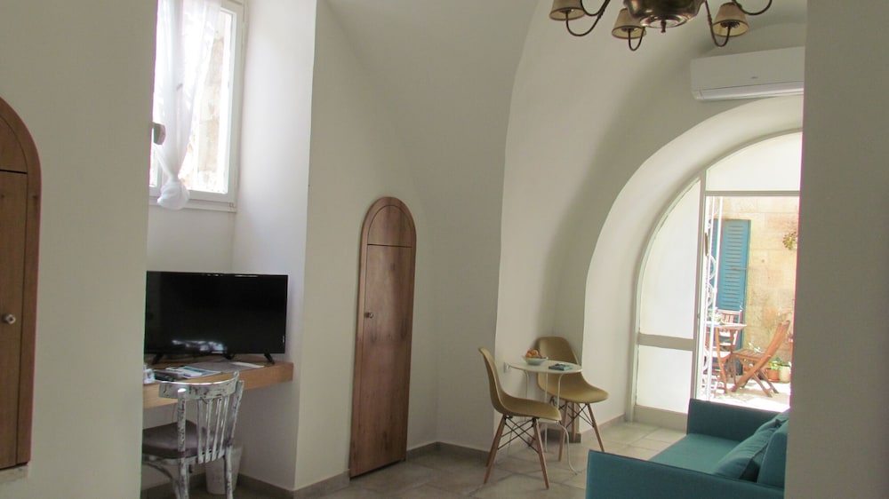 Studio Suite, Terrace photo 3
