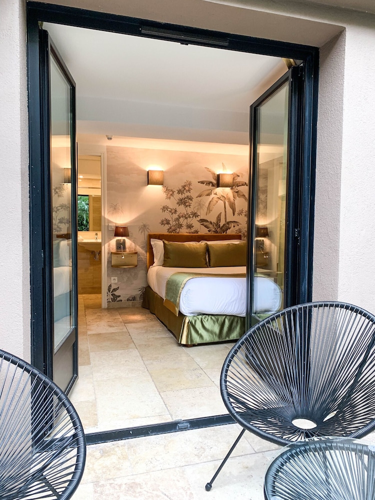 Deluxe Double Room, Ensuite photo 2