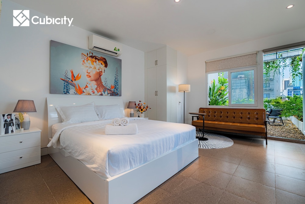 Comfort Apartment, City View