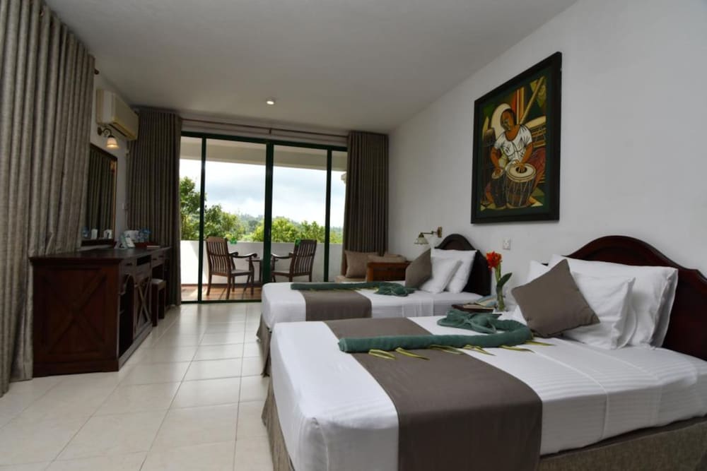 Deluxe Room - Photo 4