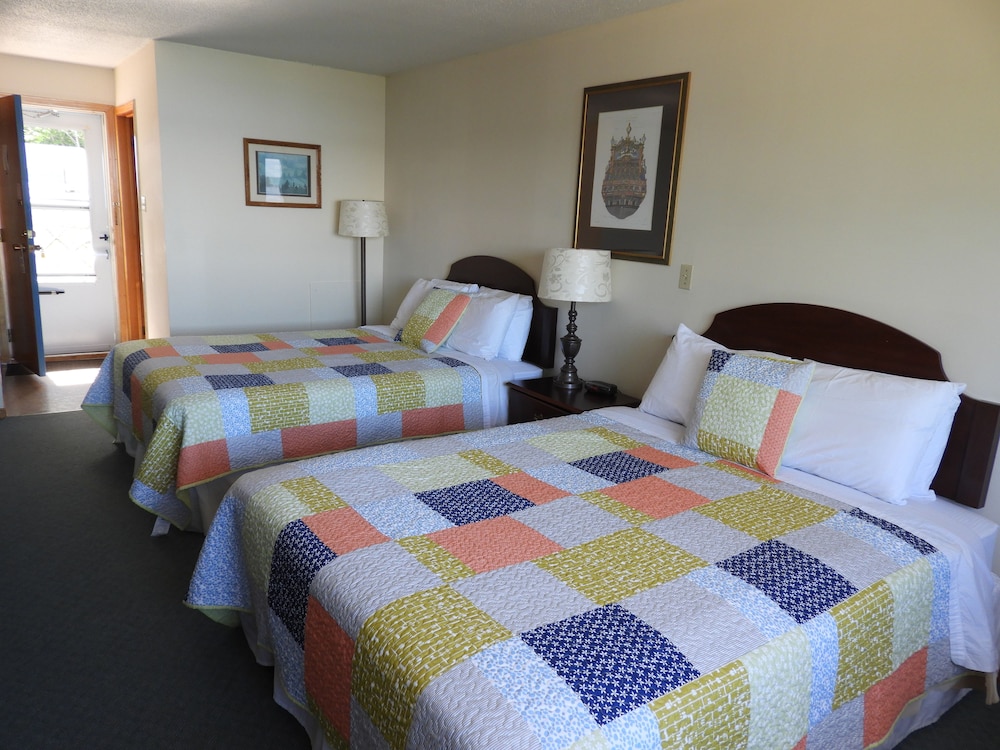 Signature Room, 2 Queen Beds, Sea View photo 2
