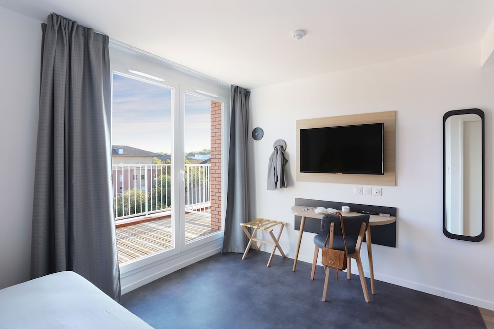 Studio, Balcony - Photo 3