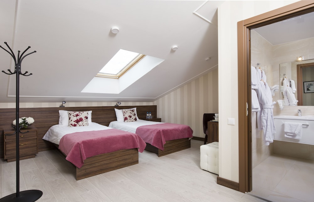 Double or Twin Room (Attic) photo 1