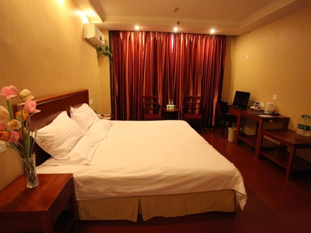 Business King Room photo 1