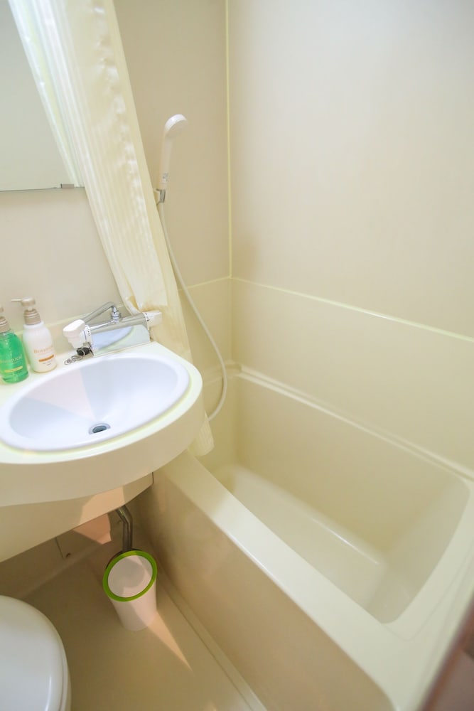 Twin Double Room - Photo 18