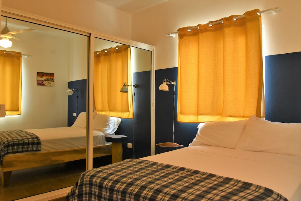 Deluxe Double Room, 1 Queen Bed, Garden View photo 2