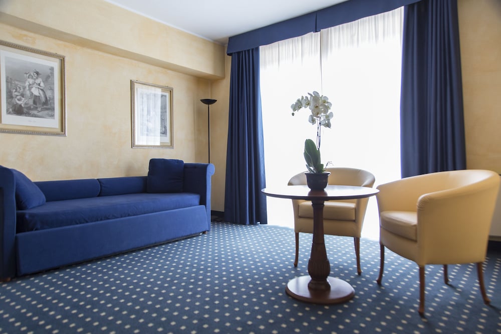 Standard Triple Room - Photo 2